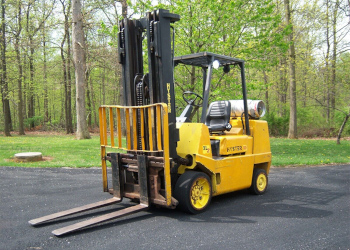 Electric Forklifts vs LP Forklifts – Reduce Operating Costs